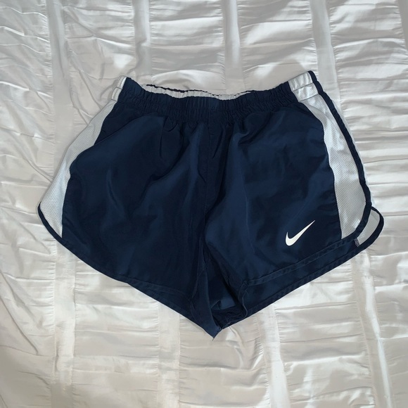 💎3 for 22! Nike Dri-Fit Woman’s Running Shorts - Picture 1 of 3